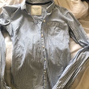 Abercrombie & Fitch Women’s button down